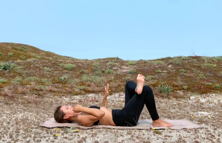 yoga oefeningen voor thuis