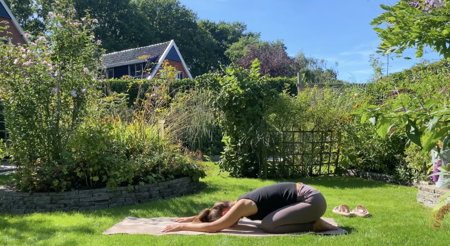 yoga voor ontspanning - kindhouding